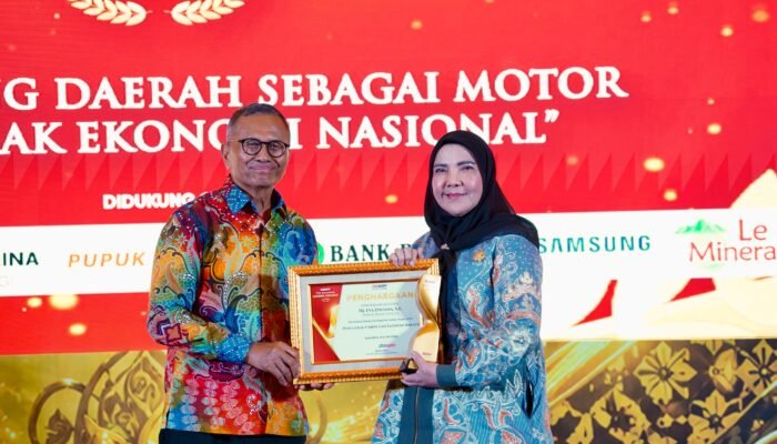 Wali Kota Bandar Lampung Raih Penghargaan Nasional, Diakui sebagai Penggerak UMKM dan Ekonomi Kreatif
