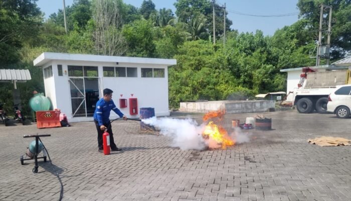 Tingkatkan Kesiapsiagaan Karyawan, Pengelola Tol Bakter Gelar Simulasi Penanganan Kebakaran di Bakauheni Selatan