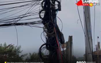 Bak Sarang Kabel! Instalasi WiFi Semrawut di ZA Pagar Alam Tuai Sorotan