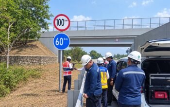 Jaga Keselamatan Pengguna Jalan, PT BTB Rutin Pastikan Rambu dan Marka Tetap Layak